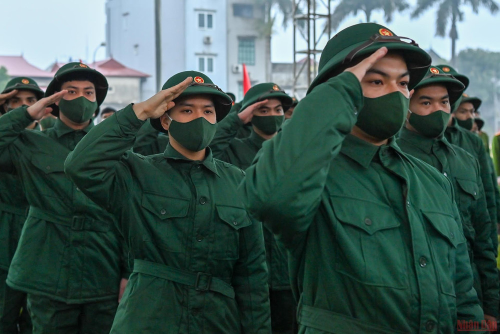 241 tân binh huyện Đông Anh được tuyển chọn tham gia nhập ngũ đợt này. (Ảnh: Duy Linh) 30 quận huyện, thị xã Hà Nội tổ chức lễ giao nhận quân năm 2022 -0