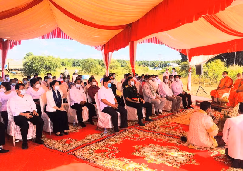 Lễ khởi công xây dựng Đài Hữu nghị Việt Nam - Campuchia tỉnh Tboung Khmum, sáng 20-11. 