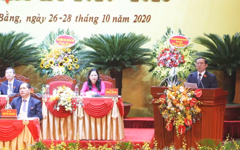 Đồng chí Lại Xuân Môn, Bí thư Tỉnh ủy Cao Bằng phát biểu bế mạc Đại hội.