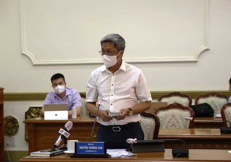 Thứ trưởng Y tế Nguyễn Trường Sơn phát biểu tại hội nghị. Cần tập trung cao độ trong phòng, chống dịch tại TP Hồ Chí Minh -0