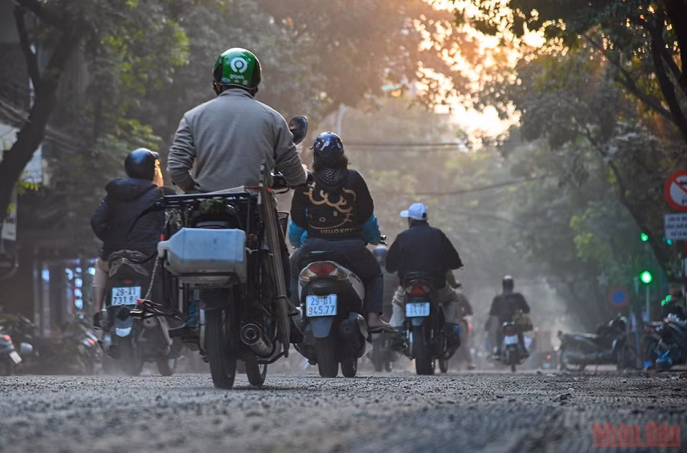 Ô nhiễm bụi mịn và chất lượng không khí trên địa bàn Hà Nội ở mức “rất xấu” -7