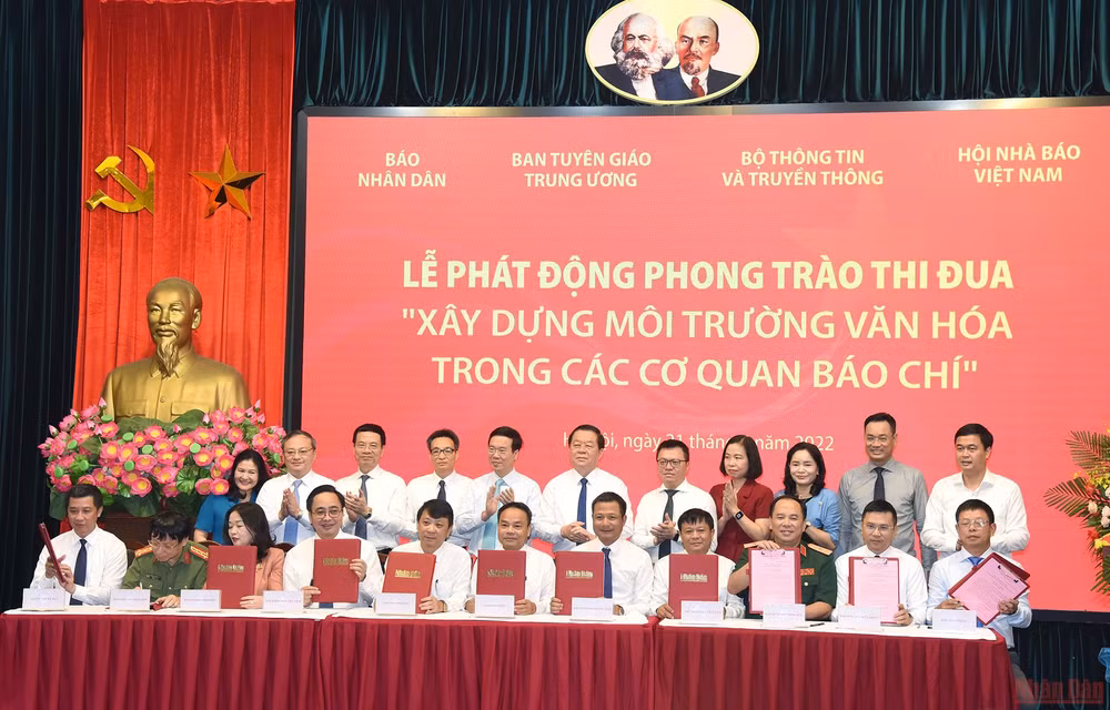 Phát động phong trào thi đua “Xây dựng môi trường văn hóa trong các cơ quan báo chí” -0