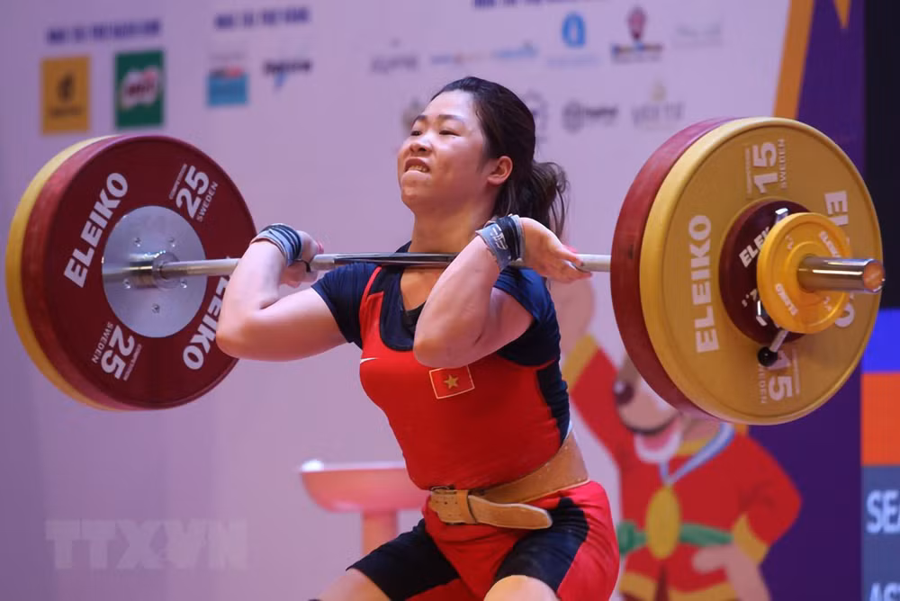 Cô gái dân tộc Giáy Hoàng Thị Duyên phá kỷ lục SEA Games -0