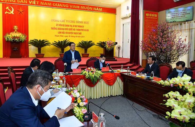 Lãnh đạo TP Hà Nội động viên công nhân, nông dân đẩy mạnh sản xuất -0