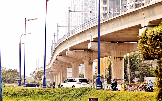 Tuyến Metro số 1 (Bến Thành-Suối Tiên) dự kiến đưa vào khai thác vận hành vào cuối năm 2021 nhưng chưa được lập quy hoạch thiết kế đô thị dọc hai bên tuyến.