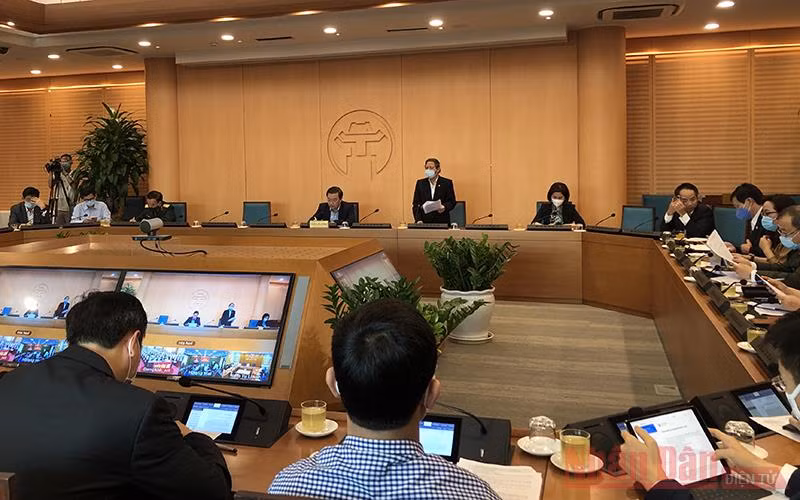 Quang cảnh cuộc họp.