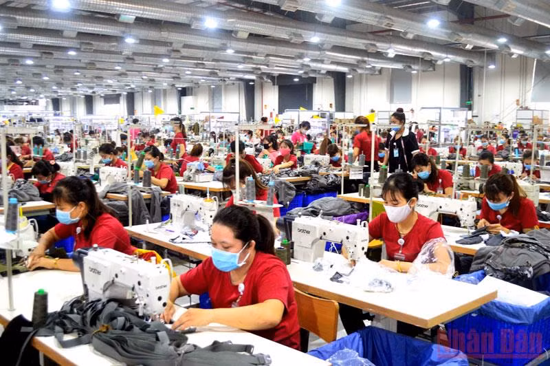 Các nhà máy tại Khu công nghiệp VSIP Quảng Ngãi được phép hoạt động bình thường trở lại.