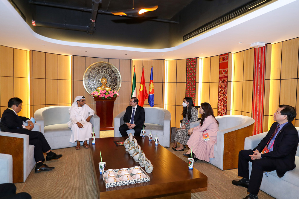 Quang cảnh buổi làm việc. Quỹ Phát triển Abu Dhabi quan tâm đầu tư vào thị trường Việt Nam -0