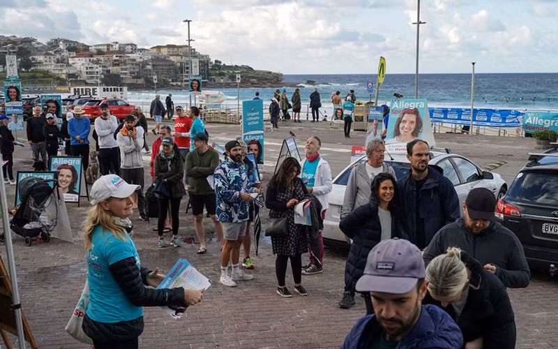 Cử tri Australia bỏ phiếu tại Sydney. (Ảnh REUTERS)