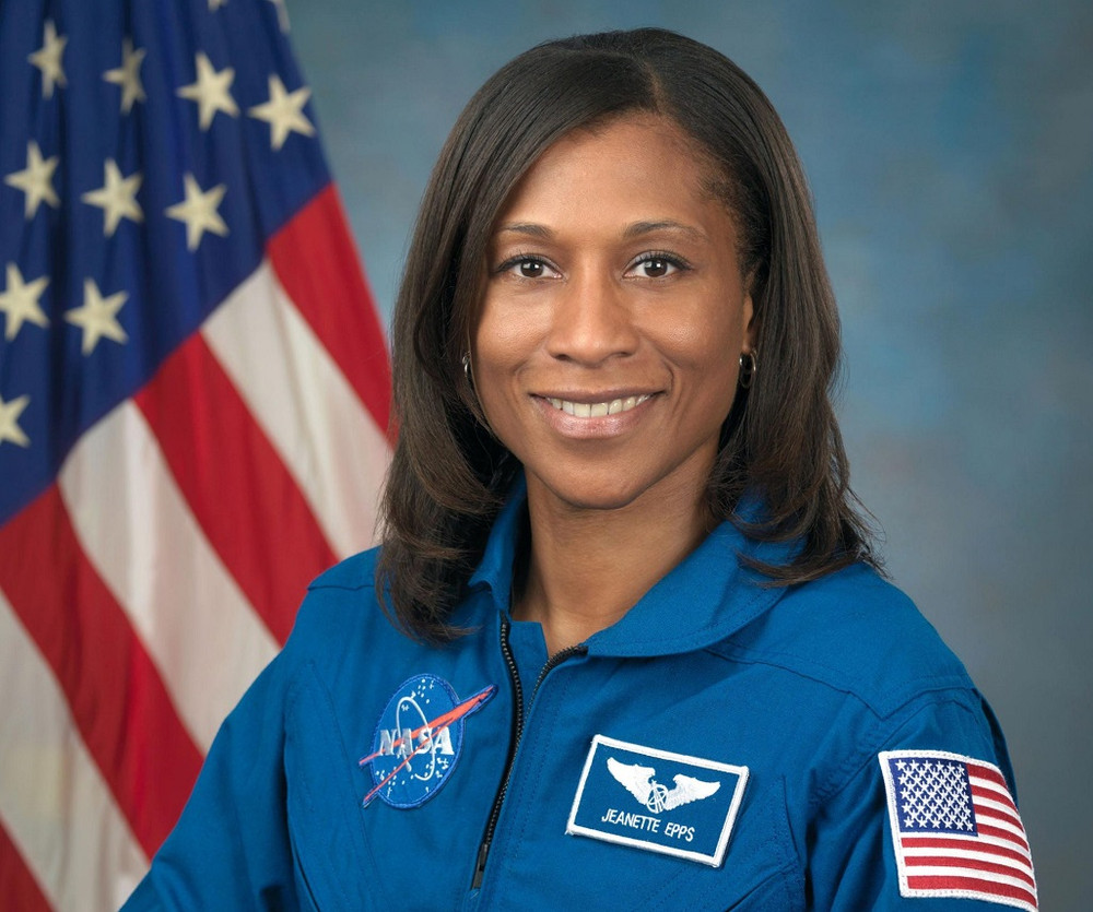 Jeanette Epps, nữ phi hành gia da đen đầu tiên được NASA chọn lựa để tham gia các hoạt động trên Trạm vũ trụ. Ảnh: NASA. NASA chọn nữ phi hành gia da màu đầu tiên lên Trạm vũ trụ -0