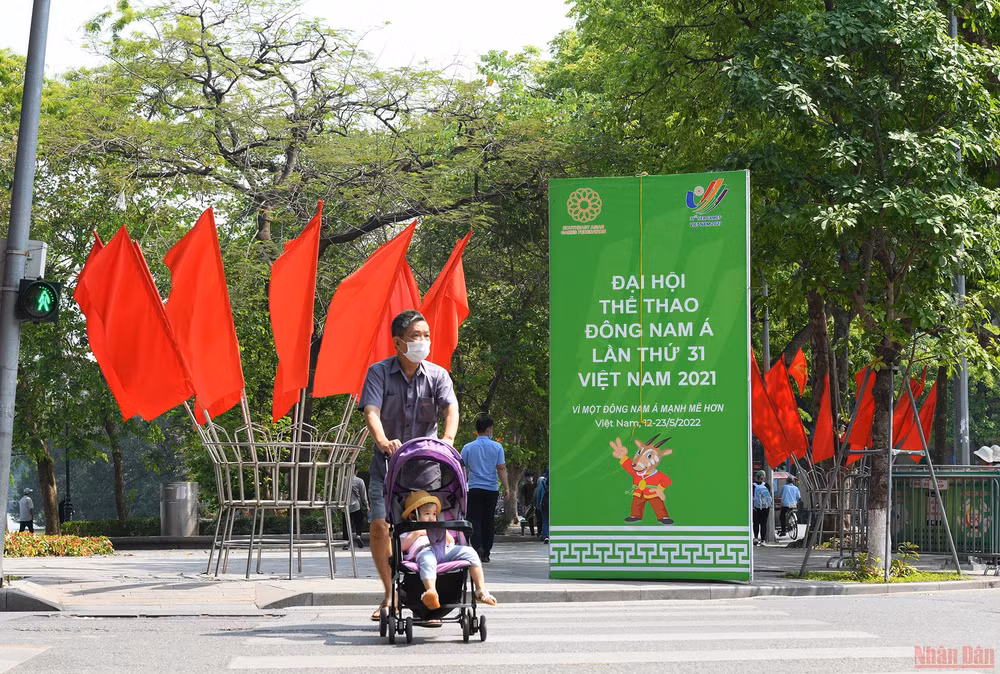 Đường phố Hà Nội trang hoàng chào đón SEA Games 31 -0