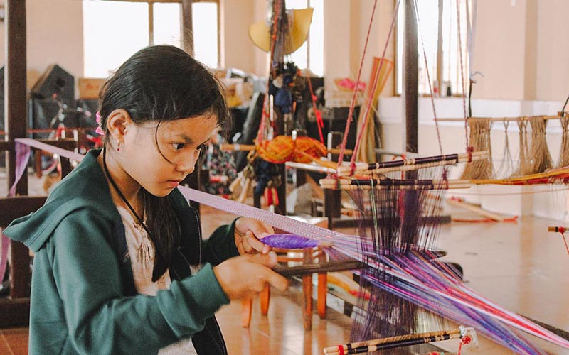 Dệt thổ cẩm Mỹ Nghiệp. Ảnh: Du lịch Ninh Thuận. Khám phá Ninh Thuận nguyên sơ đẹp như pha lê trong cát -0