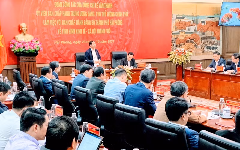 Phó Thủ tướng Lê Văn Thành phát biểu ý kiến tại buổi làm việc với Thành ủy Hải Phòng.