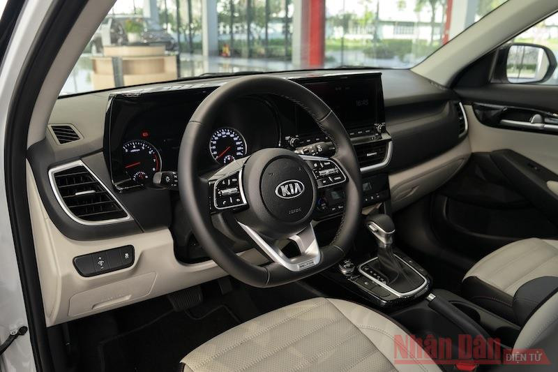 KIA Seltos chính thức ra mắt thị trường ô-tô Việt Nam ảnh 2 _kiaseltos2-1595399031746.jpg