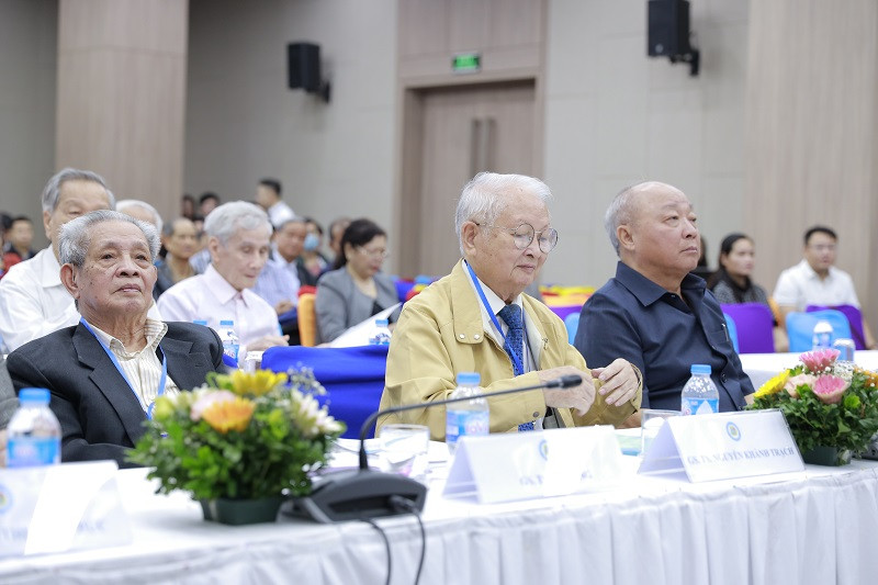 Hội nghị có sự tham gia của các chuyên gia đầu ngành trong lĩnh vực tiêu hóa, gan mật. Nhiều ứng dụng mới trong chẩn đoán và điều trị bệnh lý tiêu hóa -0