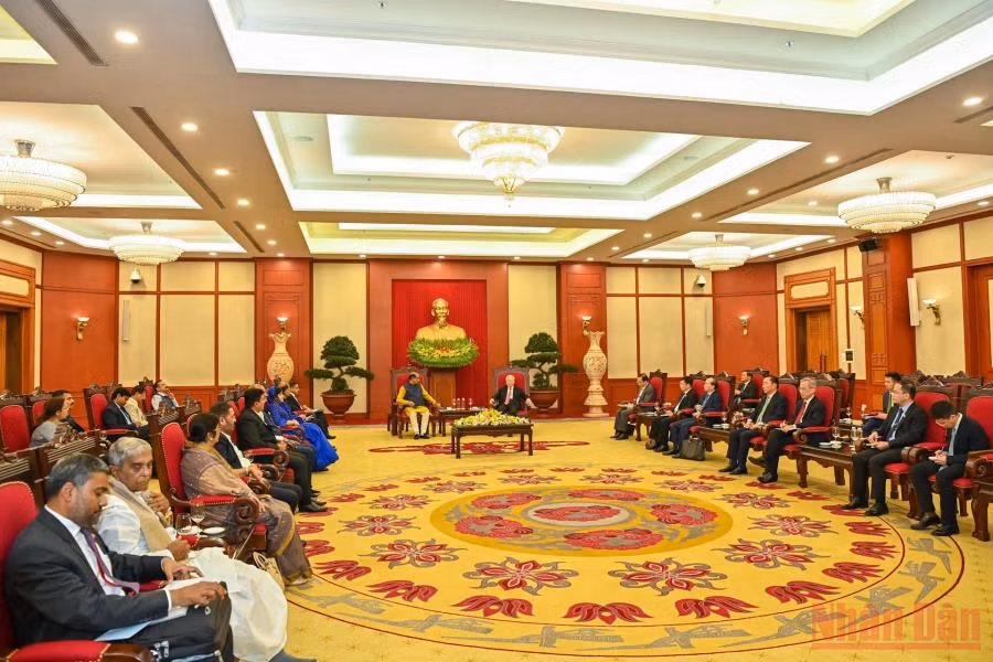 Tổng Bí thư Nguyễn Phú Trọng tiếp Chủ tịch Hạ viện Cộng hoà Ấn Độ Om Birla -0