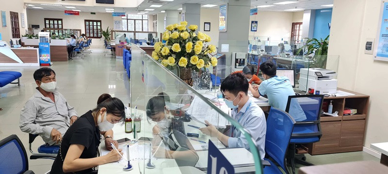 Vietinbank Vĩnh Phúc ứng dụng nhiều phương thức thanh toán điện tử mới, hạn chế giao dịch trực tiếp với khách hàng. Ngân hàng tại Vĩnh Phúc triển khai các gói hỗ trợ doanh nghiệp, người dân gặp khó khăn do dịch Covid-19 -0
