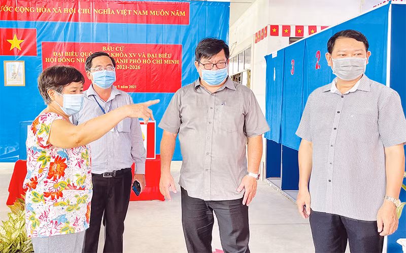 Lãnh đạo Ủy ban MTTQ thành phố Hồ Chí Minh giám sát công tác đại biểu Quốc hội khóa XV và đại biểu Hội đồng nhân dân các cấp nhiệm kỳ 2021-2026 tại huyện Nhà Bè.