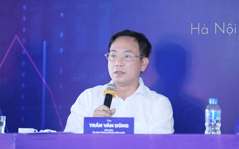 Chủ tịch Ủy ban Chứng khoán Nhà nước Trần Văn Dũng chia sẻ tại Tọa đàm “Nghẽn lệnh HoSE: Thực trạng và Giải pháp” tổ chức ngày 24-6. (Ảnh: Quang Phúc)