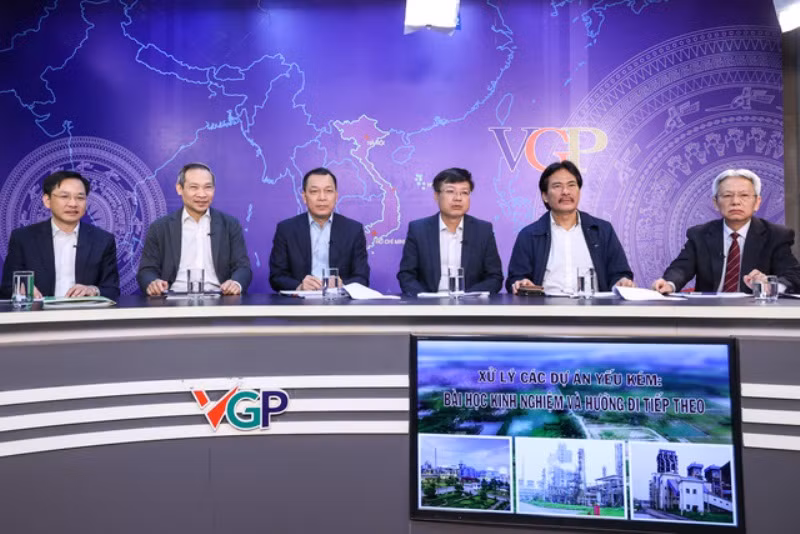 Các đại biểu tại buổi tọa đàm.