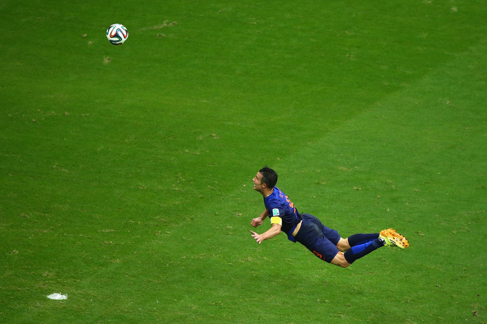 11. Tiền đạo cắm Robin van Persie Man Utd trong ngày cuối cùng với Sir Alex Ferguson giờ nơi đâu? -0