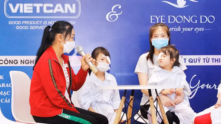 Phẫu thuật miễn phí các bệnh về mắt cho người nghèo