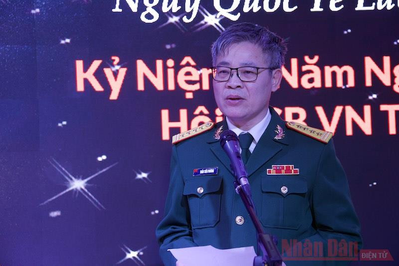 Tuỳ viên Quốc phòng Việt Nam tại LB Nga, Đại tá Trần Tiến Phương đánh giá cao hoạt động của hội. Cựu chiến binh Việt Nam tại Nga mừng Ngày thống nhất đất nước -0