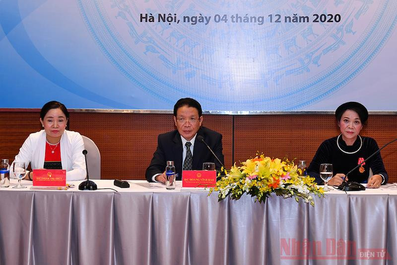 Các đại biểu chủ trì họp báo công bố kết quả Đại hội đại biểu toàn quốc các dân tộc thiểu số Việt Nam lần thứ II năm 2020. (Ảnh: THỦY NGUYÊN) Đại hội đại biểu toàn quốc các dân tộc thiểu số Việt Nam lần thứ II thành công tốt đẹp -0
