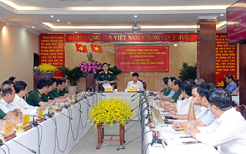 Đại tướng Phan Văn Giang và đoàn công tác Bộ Quốc phòng có cuộc làm việc với Ban Thường vụ Tỉnh ủy Bình Phước. Ảnh: qdnd.vn Hoạt động của lãnh đạo Đảng, Nhà nước -0