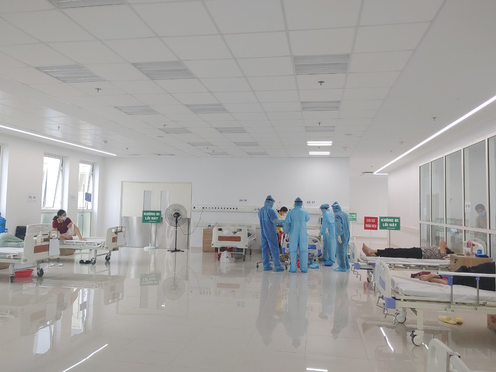 Bảo đảm giãn cách trong khu điều trị. BV Bạch Mai (Hà Nam) tiếp nhận 110 bệnh nhân từ BV Bệnh Nhiệt đới T.Ư -0