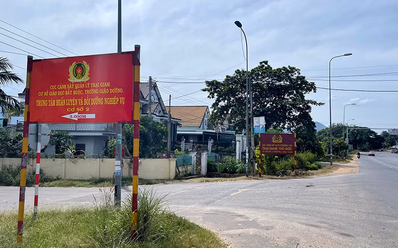 Trại giam Thủ Đức (Trại giam Z30D), đóng tại xã Tân Đức, huyện Hàm Tân (Bình Thuận).