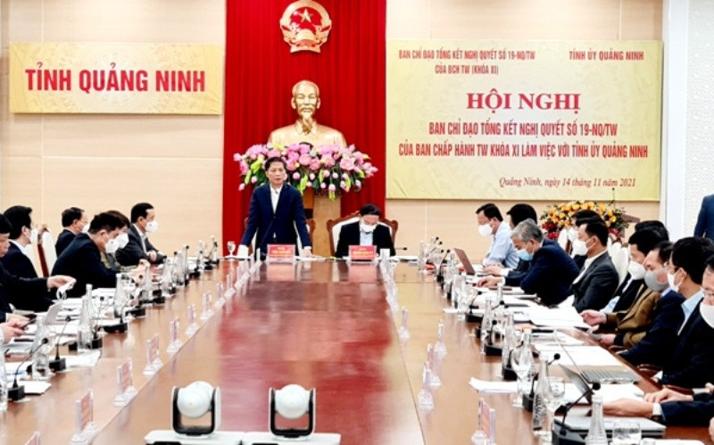Quang cảnh buổi làm việc. Ban Chỉ đạo Tổng kết Nghị quyết số 19-NQ/TW của Trung ương làm việc với Tỉnh ủy Quảng Ninh -0