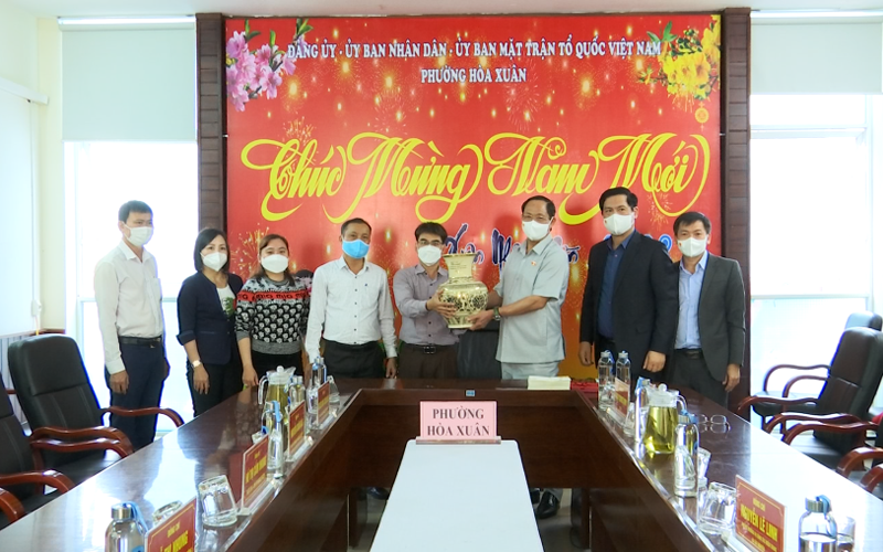 Phó Chủ tịch Quốc hội Trần Quang Phương thăm, chúc Tết cán bộ nhân dân phường Hòa Xuân, quận Cẩm Lệ, Đà Nẵng. Phó Chủ tịch Quốc hội Trần Quang Phương thăm, chúc Tết lực lượng vũ trang Đà Nẵng -0