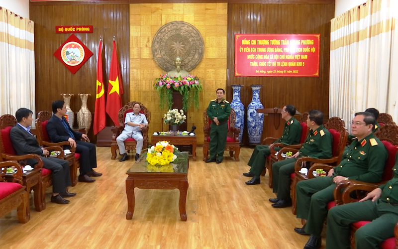 Phó Chủ tịch Quốc hội Trần Quang Phương thăm, chúc Tết Bộ Tư lệnh Quân khu 5. Phó Chủ tịch Quốc hội Trần Quang Phương thăm, chúc Tết lực lượng vũ trang Đà Nẵng -0
