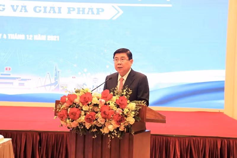 Phó Trưởng ban Kinh tế Trung ương Nguyễn Thành Phong phát biểu.