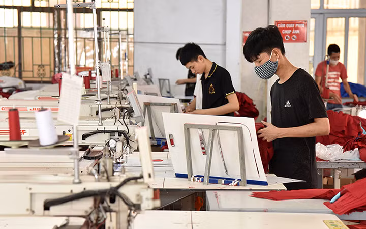 Lao động tại Công ty cổ phần Nam Tiệp, Nam Ðịnh (Ảnh minh họa: Thanh Lâm).