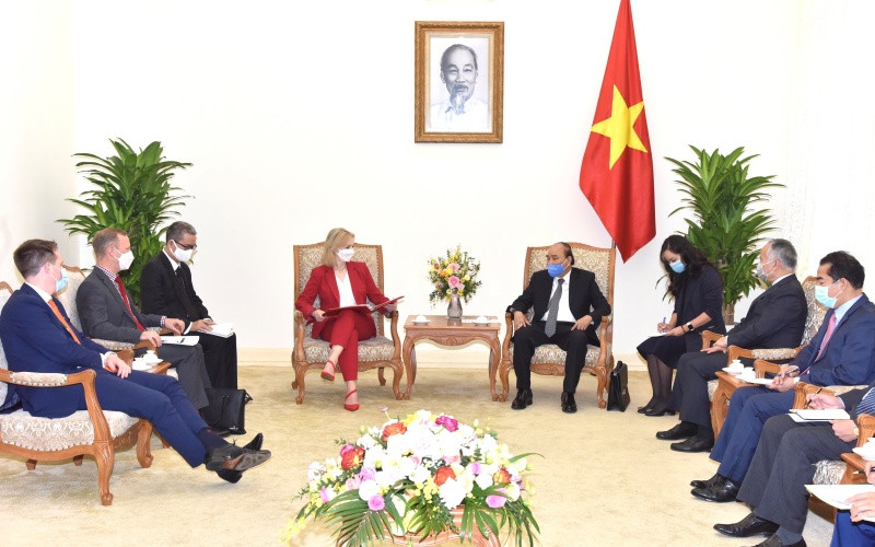 Bộ trưởng Thương mại Quốc tế Vương quốc Anh Elizabeth Truss cho rằng, Việt Nam đạt thành tựu hết sức ấn tượng trong kiềm chế đại dịch Covid-19, lại vừa bảo đảm phát triển kinh tế, xã hội. DSC_5178-1607682898223.jpg