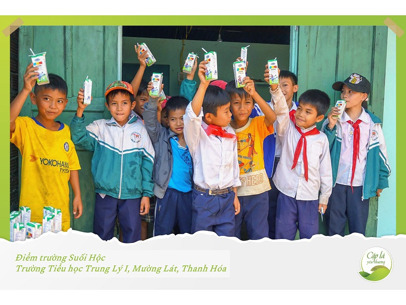 Vinamilk tiếp sức dinh dưỡng cho những “chiếc lá chưa lành” tại điểm trường Suối Hộc, Trường tiểu học Trung Lý 1. Vinamilk đồng hành cùng Cặp lá yêu thương -0
