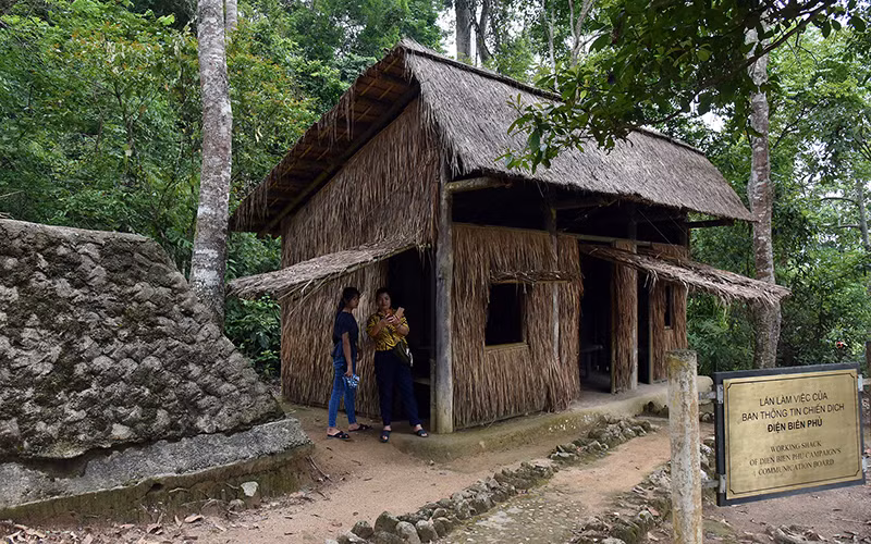 Về Mường Phăng thăm Sở chỉ huy chiến dịch Điện Biên Phủ -0