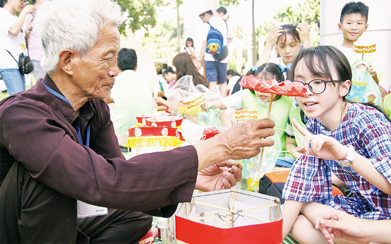 Người giữ lửa Trung thu