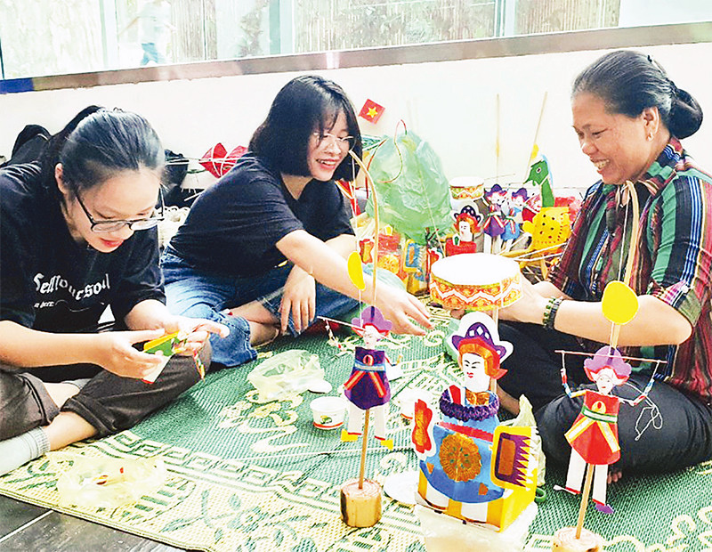 Người giữ lửa Trung thu -0