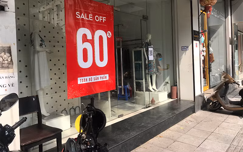 Người Hà Nội phấn khởi khi nhiều hoạt động&nbsp;tiếp tục được nới lỏng -0