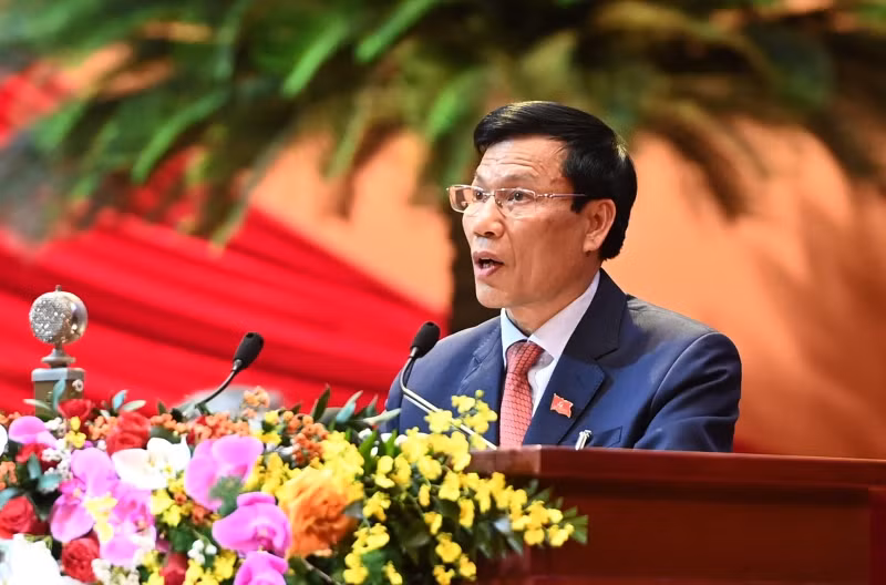 Bộ trưởng Văn hóa, Thể thao và Du lịch Nguyễn Ngọc Thiện trình bày tham luận tại Đại hội.