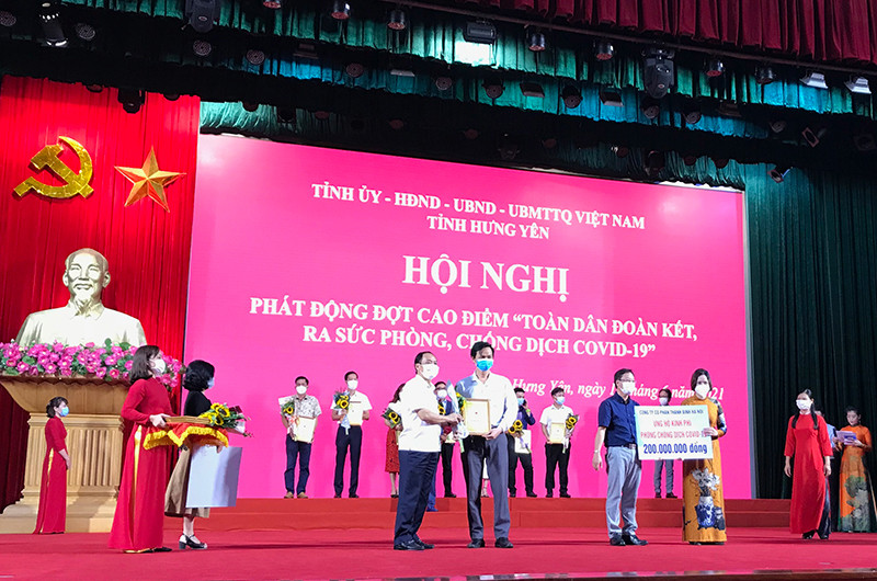Doanh nghiệp trên địa bàn tỉnh Hưng Yên ủng hộ Quỹ phòng, chống dịch Covid-19. Hưng Yên tiếp nhận hơn 80 tỷ đồng ủng hộ Quỹ phòng, chống dịch Covid-19 -0
