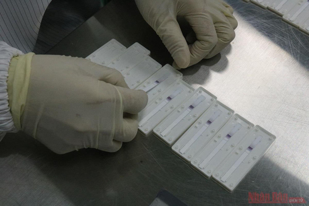 Công ty Medicon trao tặng 100.000 bộ kit test nhanh kháng nguyên cho TP Hồ Chí Minh ảnh 6 Công ty Medicon trao tặng 100.000 bộ kit test nhanh kháng nguyên cho TP Hồ Chí Minh -1