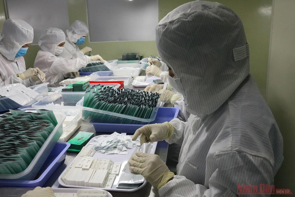 Công ty Medicon trao tặng 100.000 bộ kit test nhanh kháng nguyên cho TP Hồ Chí Minh ảnh 5 Công ty Medicon trao tặng 100.000 bộ kit test nhanh kháng nguyên cho TP Hồ Chí Minh -0