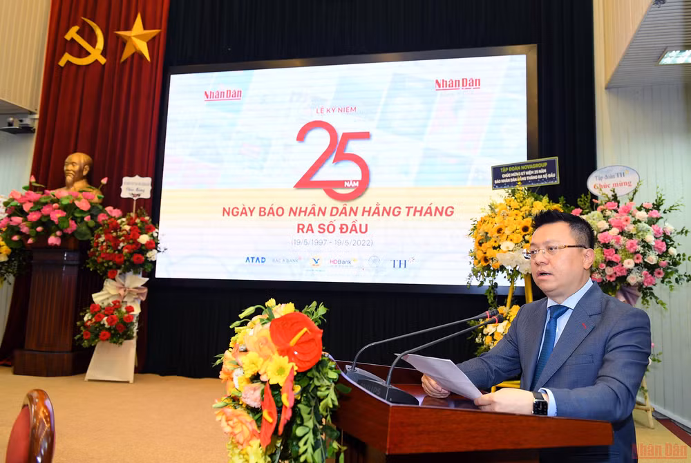 Nhân dân hàng tháng - 25 năm và hành trình của Đẹp -0