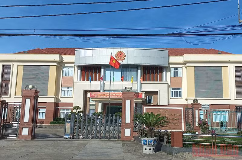 Ủy ban nhân dân thị xã Đức Phổ (Quảng Ngãi) yêu cầu chấn chỉnh tình trạng chuyển nhượng đất nông nghiệp không đúng quy định. 