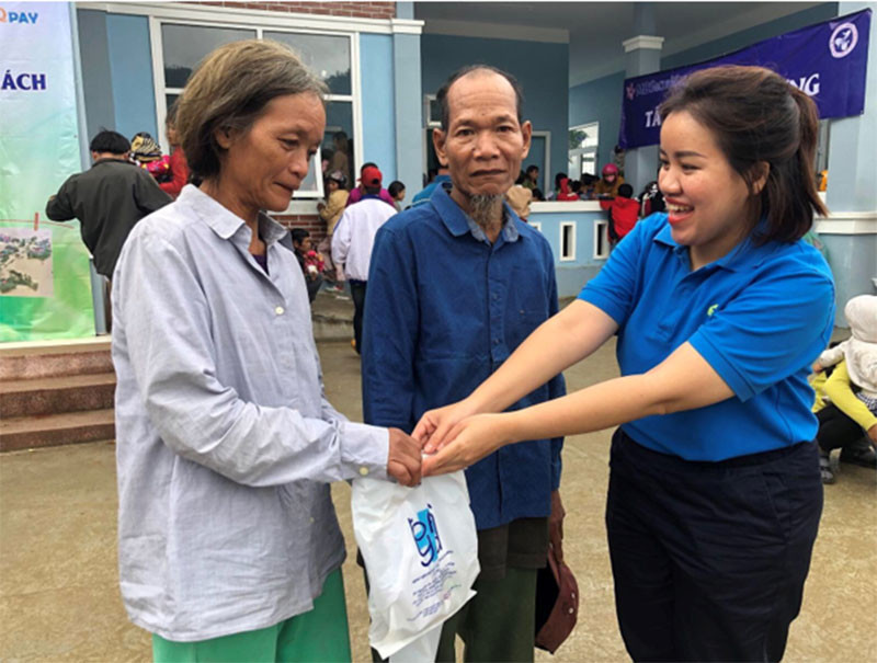 Sự sẻ chia lúc hoạn nạn làm ấm lòng đồng bào tỉnh Quảng Nam. TẬP ĐOÀN NOVALAND TIẾP TỤC ĐỒNG HÀNH CÙNG NGƯỜI DÂN VÙNG LŨ QUẢNG NAM -0