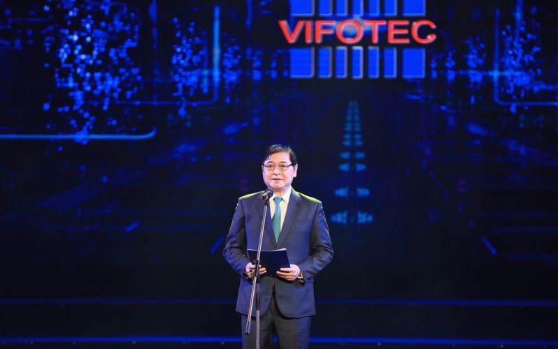 Tiến sĩ Khoa học Phan Xuân Dũng, Chủ tịch VUSTA phát biểu khai mạc tại lễ trao giải. Image_12_22_21_at_22_21-1640188295129.jpeg